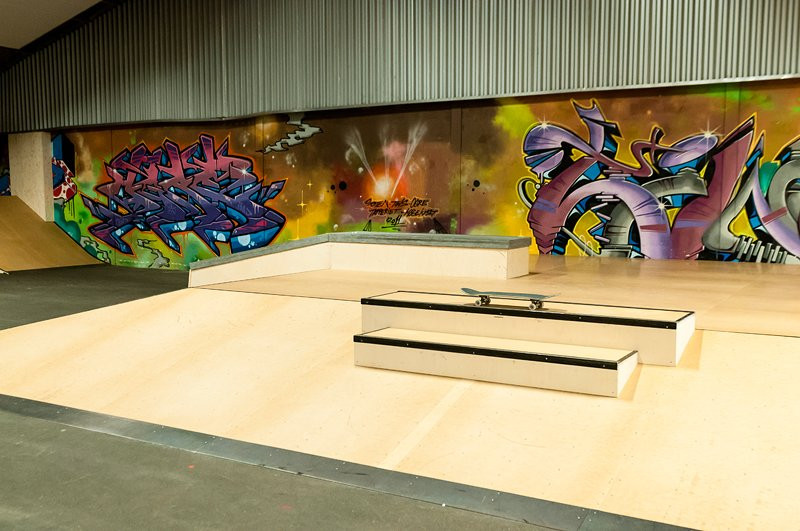 The skatepark at the yellow hall is the indoor skatepark of youth cultural centre, Tapperiet. It consists of all the obstacles one could wish for. The hall is decorated and designed with a good flow in mind. The central element of the hall’s street course is a podium consisting of:Quarterpipe-wallrides, pyramide-hip, bank-to-ledges in two heights, 5 steps and a hubba-ledge made of granite. In addition, there are banks, quarter pipes and bank-to-wall as well as flat curbs and rails. Besides the street course, the skatepark at the yellow hall has a mini ramp which is 1 metre high with a soft transition. The mini ramp is suited for both beginners and more experienced skaters who wish to learn new tricks.The hall also has a common room with couches, a kitchen and a bathroom available.Skating at the hall is free!The opening hours of the hall varies. You can see them for one month at a time on the hall’s facebook page:https://www.facebook.com/skategulehalkoege
