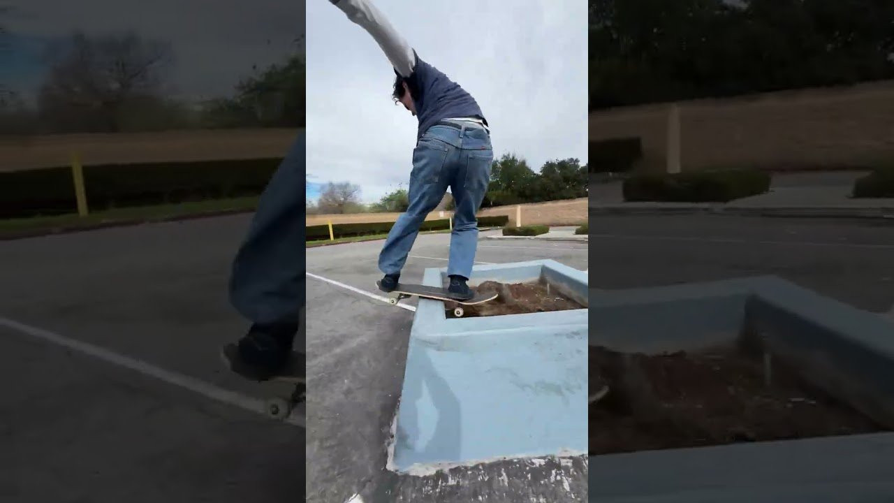 Custom hand-shake tongue graphic, high-top construction, double stitched seams and a full-length EVA midsole.<br />@kevinspankylong in the Spanky Hi.<br /><br />BY SKATEBOARDERS FOR SKATEBOARDING<br />#ThisIsEmerica<br /><br />------------------------------------------------------<br />Shop emerica footwear and apparel<br />https://www.emerica.com