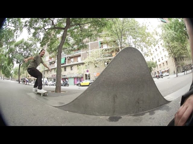 it's late and your hungry. open up the fridge and grab a late night snack of caswell berry. <br /><br />shop-- https://enjoico.com<br />subscribe-- http://bit.ly/SubscribeEnjoi<br />instagram-- https://www.instagram.com/enjoi<br />facebook-- https://www.facebook.com/enjoi<br />twitter-- https://twitter.com/enjoi<br /><br />#enjoi #skateboarding #enjoiskateboarding