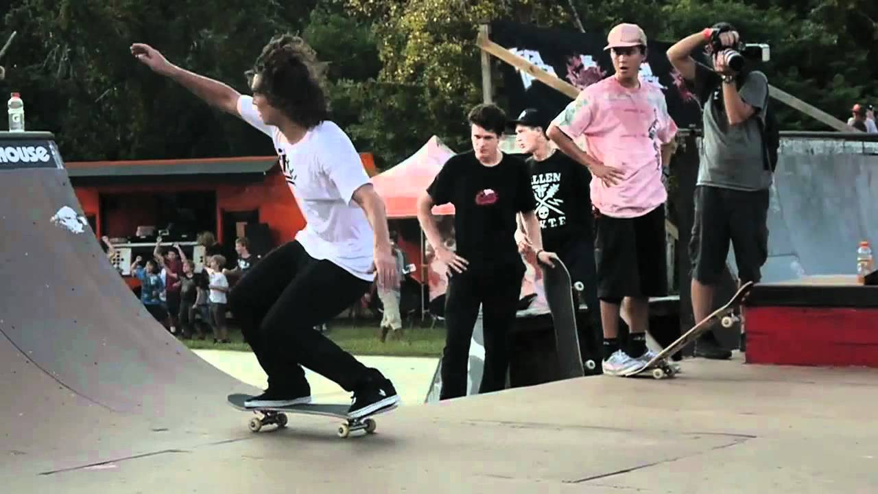Starting July 14th Birdhouse Skateboards heads out on a tour of the West Coast. Skaters will include Tony Hawk, Aaron "Jaws" Homoki, Willy Santos, Kevin Staab, Clint Walker, Clive Dixon, David Loy, Shaun Gregoire, Shawn Hale and Michael Davis. <br /><br />The dates are:<br />Saturday, July 14<br />Santa Clarita, CA<br />Santa Clarita Skatepark<br /><br />Sunday, July 15<br />San Jose, CA<br />Lake Cunningham Skatepark<br /><br />Monday, July 16<br />Sacramento, CA<br />Sacramento State Fair<br />Grandstand<br /><br />Wednesday, July 18<br />Truckee, Lake Tahoe, NV<br />Woodward @ Boreal<br /><br />Saturday, July 21<br />Grants Pass, OR<br />Grants Pass Skatepark<br /><br />Tuesday, July 24<br />Spokane, WA<br />Hillyard Skatepark<br /><br />Thursday, July 26<br />Seattle, WA<br />Jefferson Skatepark<br /><br />Saturday, July 28<br />Vancouver, BC<br />Hastings Skatepark