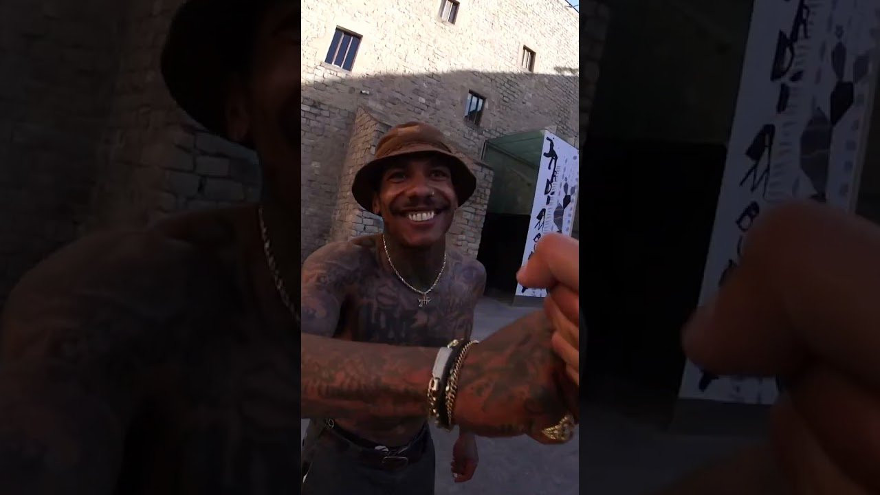 MACBA is always poppin. If you find yourself in Barcelona, don't miss out on a little taste of the @macbalife. From issue 17 -https://loom.ly/1QozFy4 - <br /><br />#skateboarding #barcelona #rajasthankelabharthi #playlist