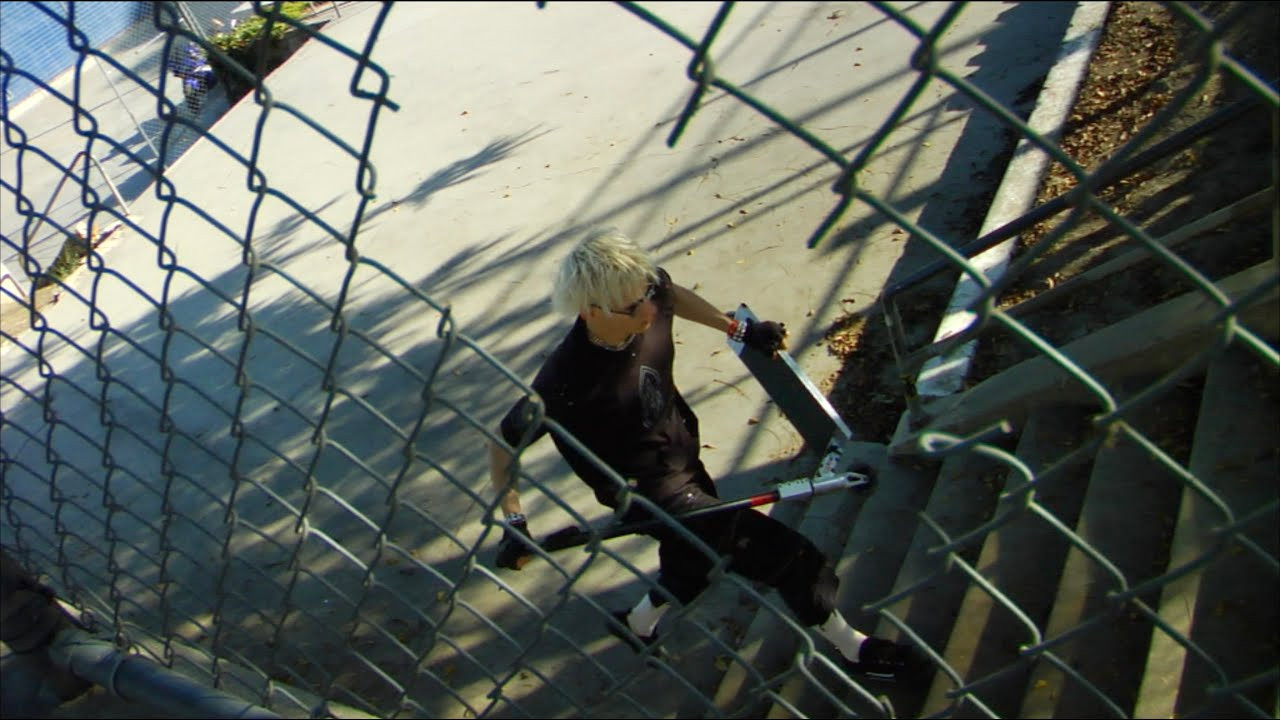 ***WARNING***<br />The stunts in this video were performed by professionals. So for your safety, Please do not try this at home.<br /><br />Instagram @ 10c41<br /><br />"RazorBLADE 2" performed by ZÖE<br /><br />Filmed by Harnage<br /><br />Edited by Kid Bronze