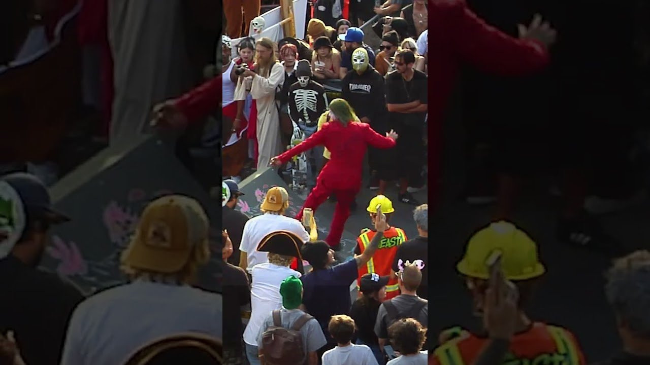 Joker A.K.A @kanaandern, winner of the 2024 @halloweenhellbomb. <br /><br />https://loom.ly/DrAXD0s<br /><br />filmed by @smallchangeca & @chopemdownfilms<br /><br />#hellbomb #halloween #skateboarding #batman #joker