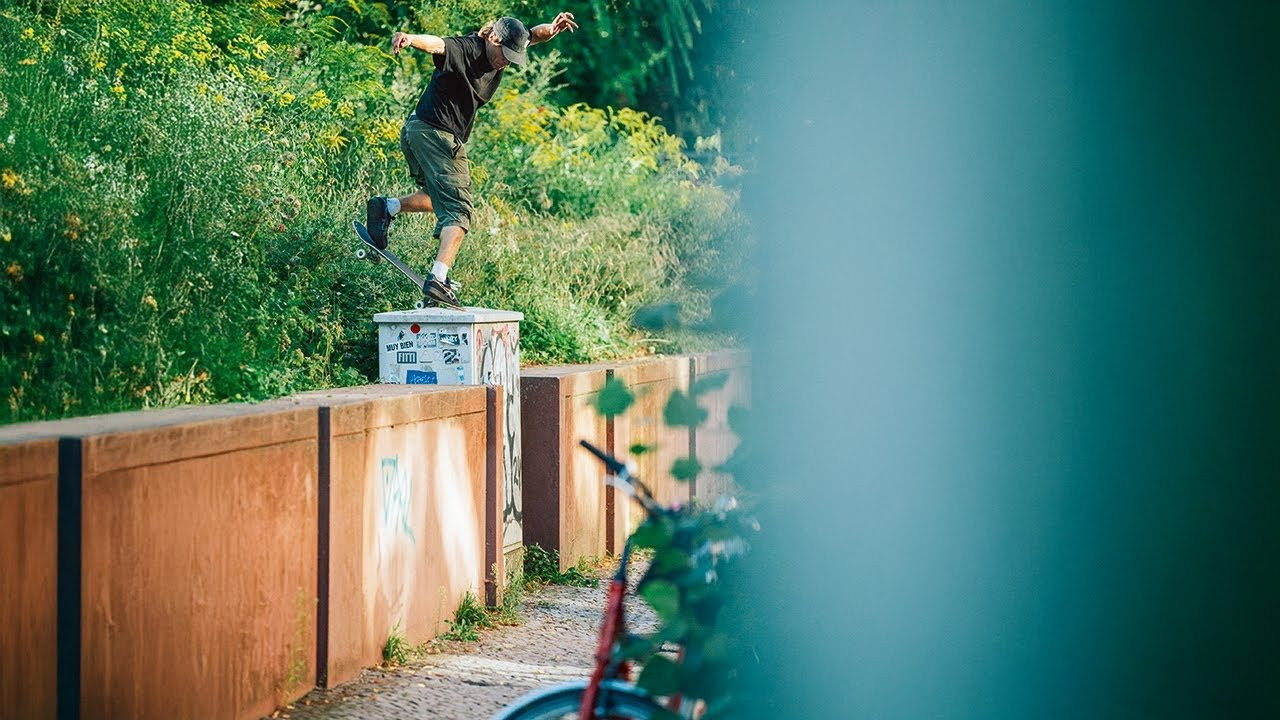 Filmed by Guillaume Périmony, Romain Batard and Lauri Ojanen.<br /><br />Edited by Tristan Badoual and Phil Zwijsen.<br /><br />Supported by Element Skateboards.