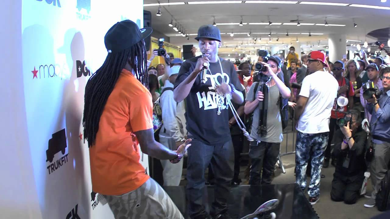 On June 2nd, Stevie Williams of DGK and Lil Wayne of Trukfit brought there skatewear brands to Macy's. Stevie and Wayne showed up at the Beverly Center Macy's to meet with the fans and show the world their line. <br /><br />Follow DGK at:<br />Site: dgk.com<br />Facebook: facebook.com/​DGK<br />Twitter: @DGK<br />Instagram: @DGK<br /><br />Follow TRUKFIT at:<br />Site: trukfit.com<br />Facebook: facebook.com/​TRUKFITApparel<br />Twitter: @Trukfit<br />Instagram: @Trukfit