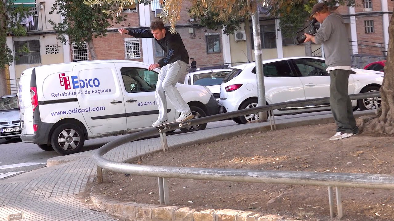 Tabo is a tall man with a big smile and a thing for handrails. All of these things proven in his new part. Enjoy. <br /><br />Filmed & Edited by Julian Lopez<br /><br />Get our books & apparel collection here: https://pocketskatemag.com/shop/<br /><br />Feel free to subscribe to our channel and follow us on Instagram:<br />http://www.instagram.com/pocketskatemag <br /><br />Our Website:<br />http://www.pocketskatemag.com