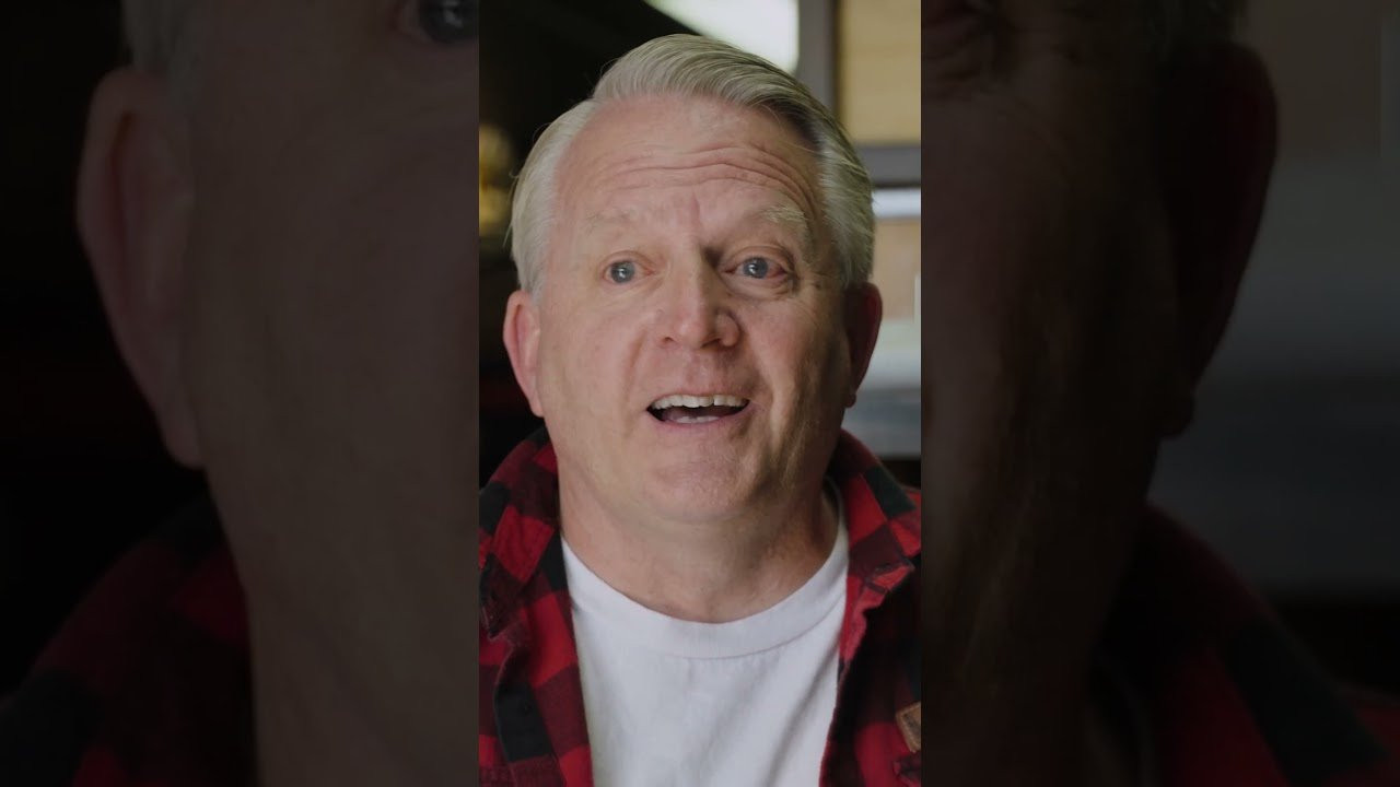 “Shout out to all the skate shops that have been at it forever. It’s not easy.” -Jim Ruonala, owner Pacific Drive.<br /><br />The Sal 23 X Skate Shop Day colorway is available at select shops around the world on Saturday, February 15th.<br /><br />This colorway is inspired by Pacific Drive in San Diego. It was Sal’s first sponsor when he moved from Louisiana to California in 1989.<br />The Sal 23 first came out in 1994.<br /><br />------------------------------------------------------<br />Subscribe to our YouTube channel:<br />https://www.youtube.com/user/c/etnies?sub_confirmation=1<br /><br />Follow etnies on all social media.<br />Facebook: https://www.facebook.com/etnies<br />Twitter: https://twitter.com/etnies<br />Instagram: https://www.instagram.com/etnies<br />TikTok: https://www.tiktok.com/@etniesskateboarding<br /><br />#etnies #SAL23<br /><br />JOC4CQ8CMBGF8WBI<br />Sad Boombox by Ghost Beatz