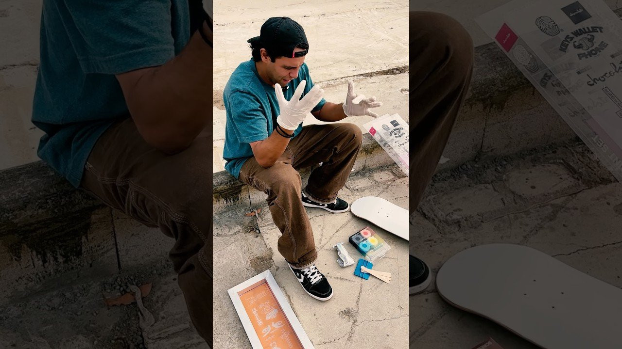 Print your own Chocolate graphics with the Chocolate x Individualist Screen Printing Kit! The kit includes a large short sleeve tee, 8.5” Chocolate deck, four-color water-based inks, ink mixing sticks, eco-friendly ink spray cleaner, screen print squeegee, pre-made Chocolate graphics on an aluminum silk screen frame, and a 6-step instructional sheet. <br /><br />Available now exclusively at Crailtap.com, shipping worldwide!