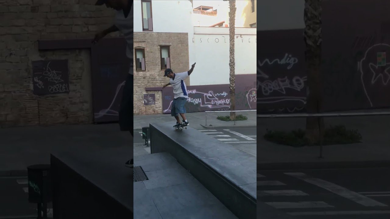 European legend @flomarfaing balancing the distance at Macba in the new Quattro.<br /><br />📲 @ahmarlgroun<br /><br />Featuring:<br /><br />_ Double Cup Outsole<br /><br />_ Molded Eyelet<br /><br />_ TPR Heel Panel<br /><br />_ Reflective Accents<br /><br />_ Premium Materials<br /><br />_ Breathable Mesh Inner lining<br /><br />_ 90’s Inspired molded tongue label<br /><br />_ Molded STI Energy Foam midsole<br /><br />The #eS_QUATTRO available now on www.esskateboarding.com<br /><br />------------------------------------------------------<br />Shop éS footwear and apparel<br />https://esskateboarding.com/<br /><br />Subscribe to our YouTube channel:<br />https://www.youtube.com/user/esskateboarding?sub_confirmation=1<br /><br />We command you follow the Lords and Masters on all social media!<br />Facebook: https://www.facebook.com/esskateboarding<br />Instagram: https://www.instagram.com/esskateboarding/