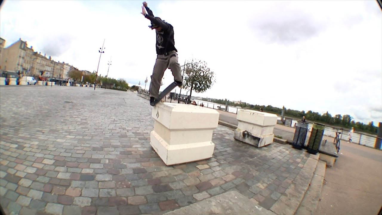 Featuring Tim Debauché, Matt Debauché, Olivier Durou, Pako Pion, Léo Cholet, Vincent Milou, Lawrence Ravail, Antoine Laurent, Tom Penny, Victor Campillo, Daniel Porto Raya and Hugo Westrelin.<br /><br />Filmed and edited by Luc Mazières.