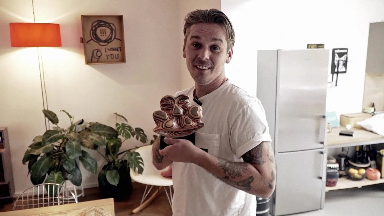 We haven’t heard of Willow for a while but since he’s not living far from our office in Cologne, in a little city called Erftstadt, we wanted to swing by for a miniramp session in his backyard and to see what he’s up to nowadays? But instead of having a little chit chat about miniramp tricks the conversation quickly became more serious, tackling topics like anxiety, the stress in a 9-to-5 world and his transition out of skateboarding that was harder for Willow than we have thought.<br /><br />[It’s a reupload. Video is from 2023]<br /><br />website // www.bubbleskatemag.com<br />instagram // @bubbleskatemag<br />tiktok // @bubbleskatemag