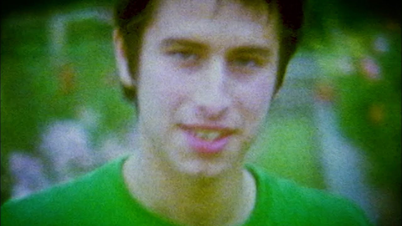 Leo reflects back on his first pro model shoe for Emerica from 2006, "The Leo" and discusses the new remastered classic version "The Americana".<br /><br />"It's a simple shoe with little hidden features. Keep everything simply and significant which I think is the best." - Leo Romero<br /><br />https://www.emerica.com/Americana<br /><br />www.emerica.com<br />Instagram @Emerica<br />Facebook.com/Emerica<br />Twitter @Emerica