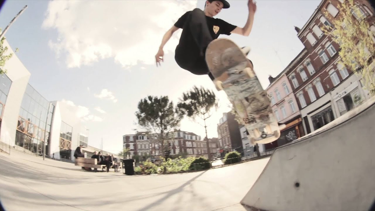 Lakai France swipes right. Featuring: Bram De Cleen, Brian Bunting, Gauthier Rouger, Noah Toro, Pierre Hoarau.<br /><br />Film/Edit: Guillaume Perimony