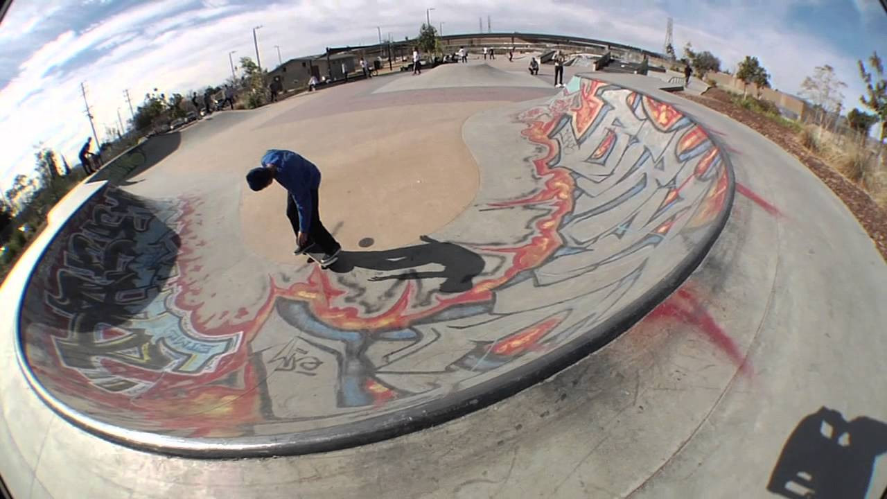 Watch the dudes lace up the new GUYMAR and hit Sheldon for a test drive. <br /><br />Featuring Marc Johnson, Mike Carroll, Riley Hawk, Stevie Perez, Vincent Alvarez, Sebo Walker, Daniel Espinoza, Jon Sciano, Danny Brady & James Capps. <br /><br />Filmed by Aaron Meza, Federico Vitetta, Daniel Wheatley & Rye Beres<br /><br />Edited by Aaron Meza<br /><br />www.lakai.com<br />www.girlskateboards.com<br />www.crailtap.com<br /><br />#theshoesweskate<br />#guymar