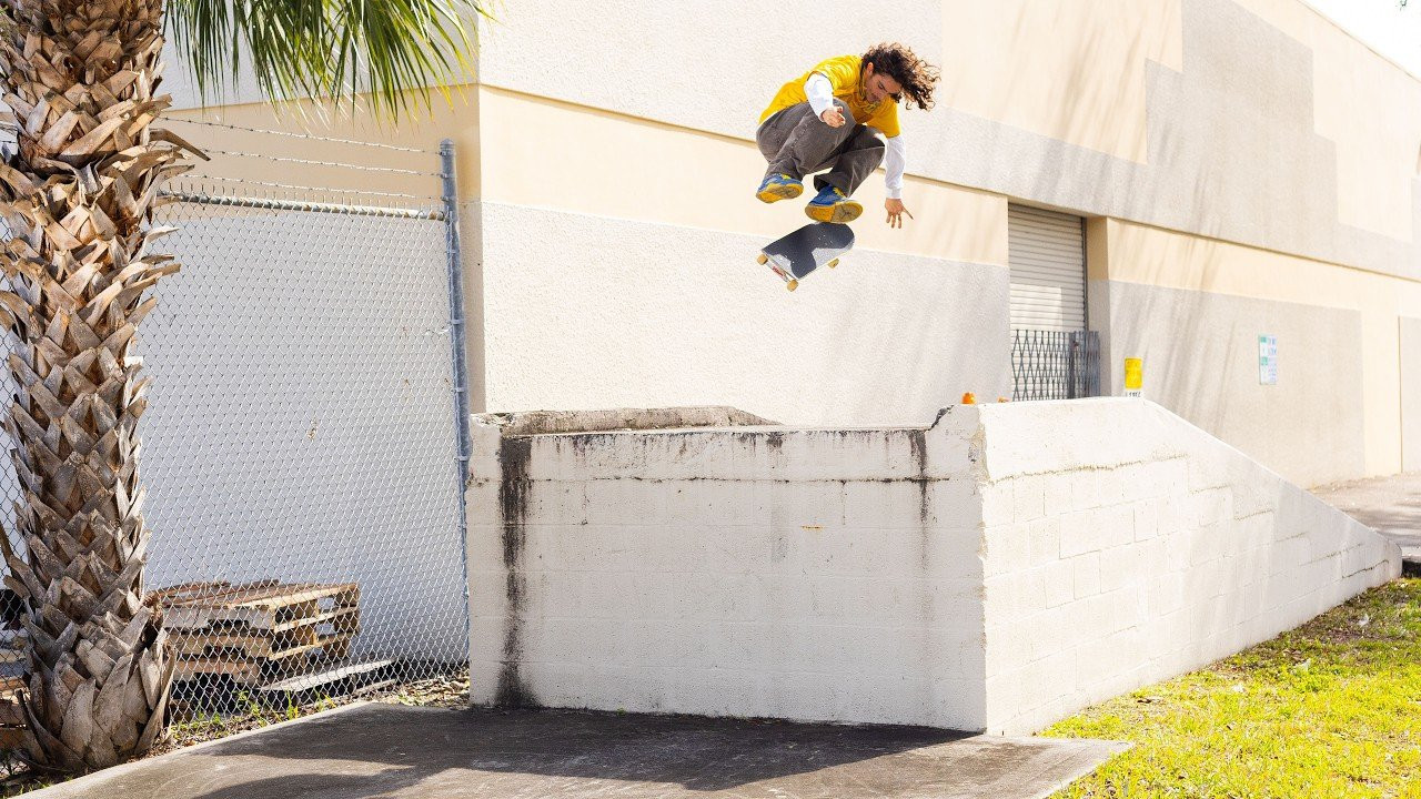 Flyin' off the roof, Jace hits from new heights before Jake, Garrett and everyone's favorite Florida gang gets busy in West Palm and beyond. <br /><br />Keep up with Thrasher Magazine here:<br /> http://www.thrashermagazine.com<br /> http://www.facebook.com/thrashermagazine<br /> http://www.instagram.com/thrashermag<br /> http://www.twitter.com/thrashermag