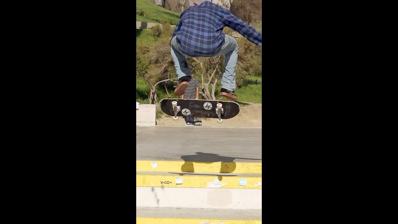 @cyril_killla and @danevaughn go back to back at Reno in issue 6 after Cyril takes us through what he had in his trunk at the time. WATCH THE FULL ISSUE HERE 👉 https://loom.ly/LrX1UlI 👈<br /><br />#SKATEBOARDING #SKATEVIDEO #SKATE #rajasthankelabharthi #playlist