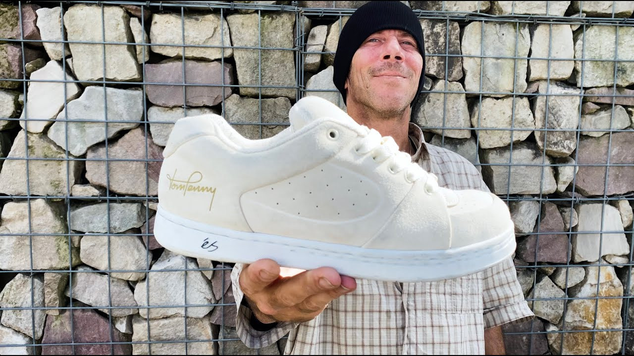 <p><span>Objectively, Tom Penny is one of the greatest skateboarders of all time. Tom has unequivocally elevated skateboarding to completely new highs through his causal, nonchalant destruction of all terrains. Standing the test of time, the Accel OG is the most iconic and respected skate shoe in the world. Worn by the greatest skateboarders, the Accel OG continues to progress skateboarding to new levels of innovation. Naturally these two belong together. </span></p>
