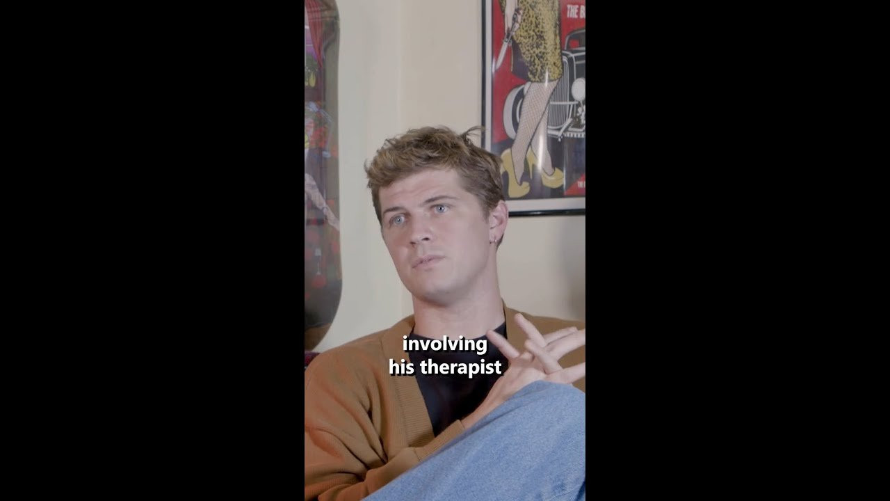 Van Eggers talks making pro graphics and one he did recently for Julian Lewis back in his segment "Creating" in issue 19!🛹<br />📹 Blake Housenga<br /><br />#Skateboarding #Art