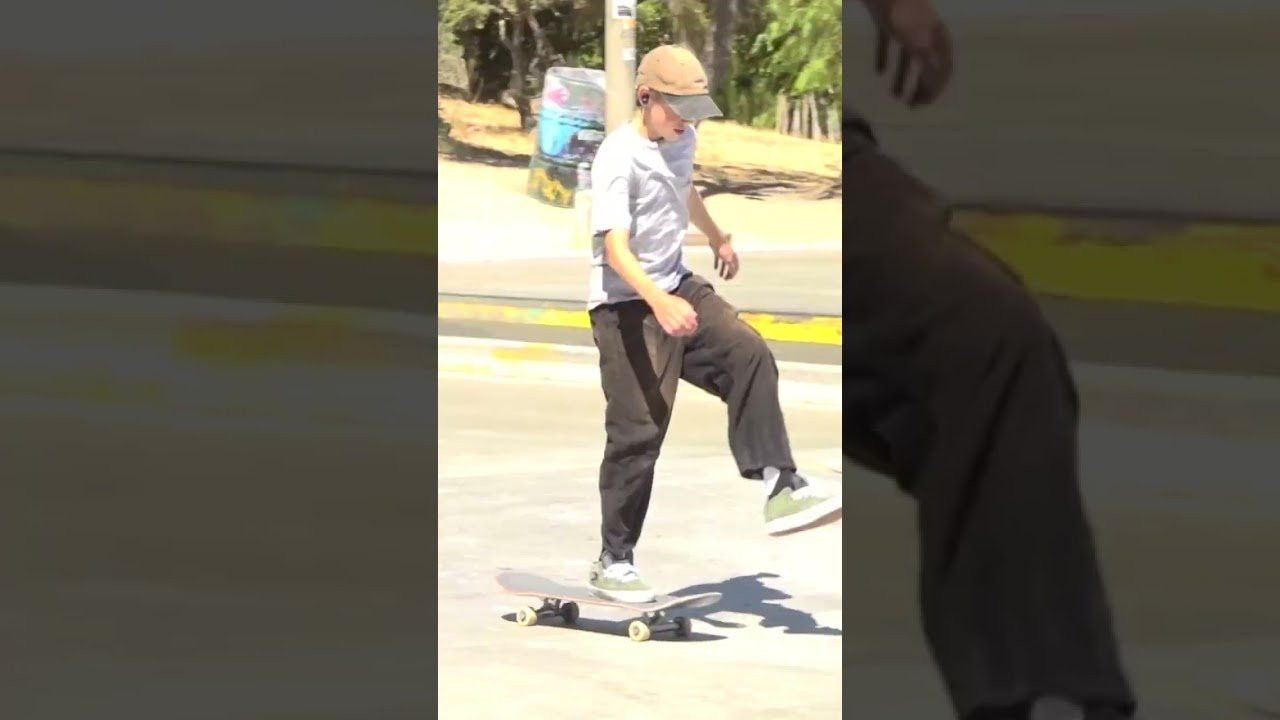 Marathon line at El Sereno with Kristion Jordan 🏁<br /><br />➡️ Link in bio for more!<br /><br />#Skateboarding