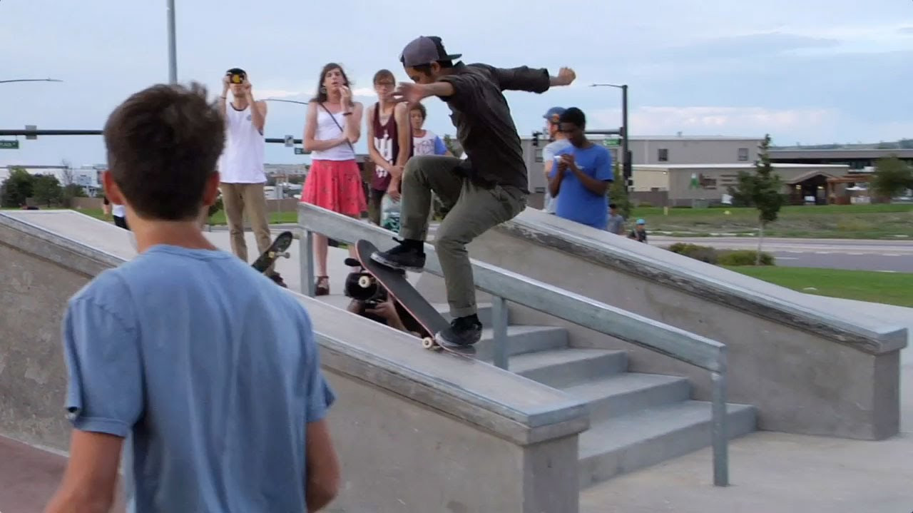 Marc Johnson, Jerry Hsu, Justin Eldridge, Kenny Anderson, Chico Brenes and Sean Malto followed the 20 Years of Chocolate art show to Denver and New York City for some meeting, greeting and, of course, some skating. <br /><br />Special Guest: Richie Rizzo<br /><br />Music:<br />"Freak-A-Zoid Robotz (RMXXOLOGY Theme) (Instrumental)"<br />performed by Bobby Evans<br /><br />"Giants"<br />performed by Wampire