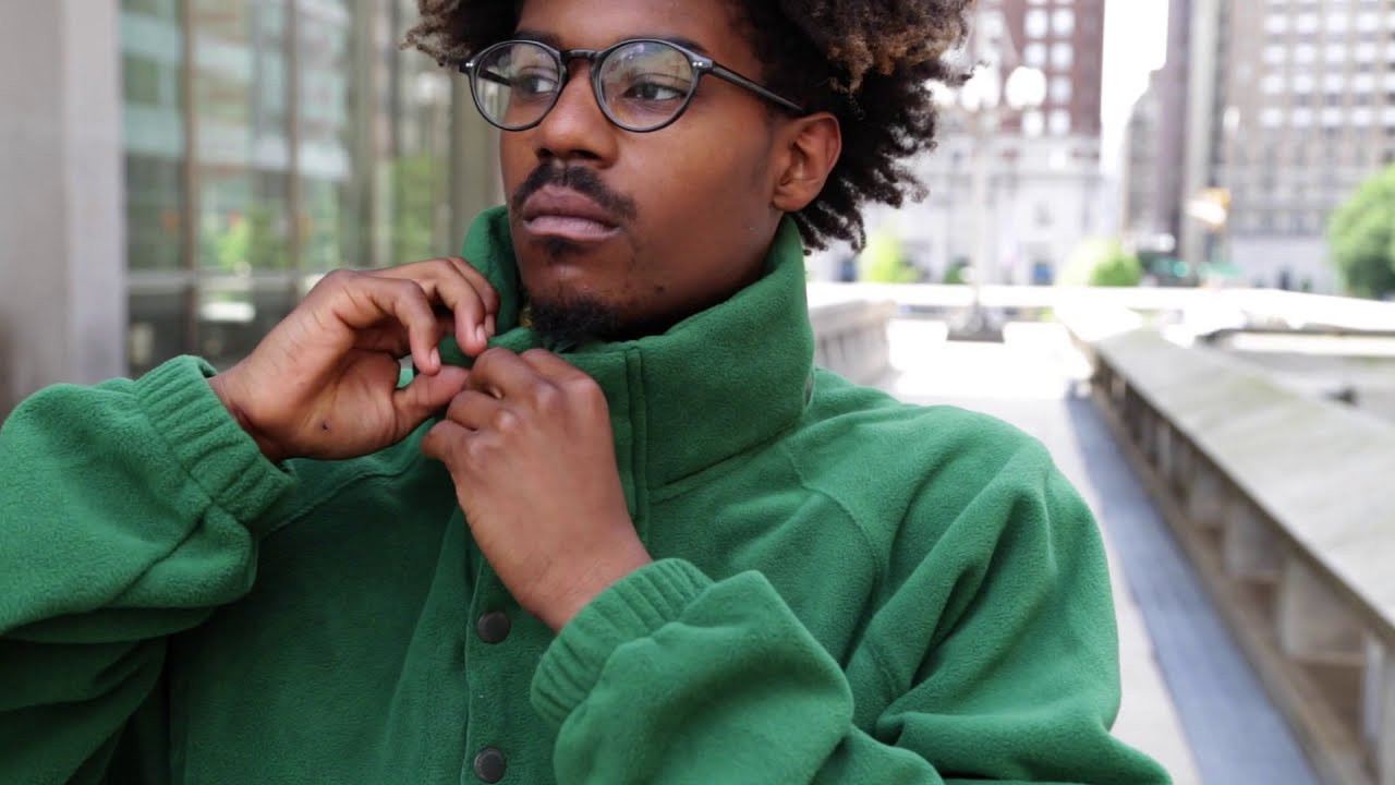 Influenced by classic sportswear and unique garments that were an extension of 90s skateboarding personalities, Sports Class represents an era in skateboarding that championed individuality and personal style on the board. <br /><br />This collection was comprised by Sports Class, as a nod and an ode to an era of DC that revolutionized skateboarding in the 90’s. With inspiration drawn from DC’s unique contribution to the culture of skateboarding on the East coast of America and a modernized spin on iconic staples, this collection features a palette of rust brown and earthy greens, and statement pieces that encompass raw style and individuality.