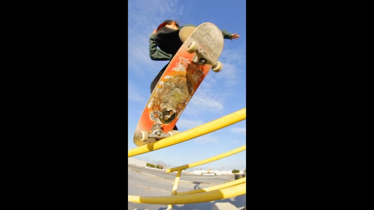 Gap to rail with Julian Agliardi from his segment in issue 19!💥<br />🎥 Blake Housenga<br /><br />🚨 Issue 20 link in bio!🚨<br /><br />#Skateboarding #DIY