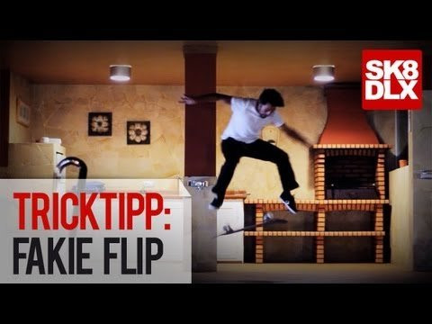 Du bist Anfänger und hast niemanden der dir die Tricks erklären kann, oder du traust dich nicht die anderen Dudes im Skatepark zu fragen? Kein Problem - das skatedeluxe Skate Team erklärt dir, wie es funktioniert.<br /><br />In diesem Video aus Gran Canaria erklärt dir Danny Sommerfeld feucht fröhlich den Fakie Flip auf etwas unkonventionelle Art und Weise!<br /><br />Alle Tricks findest du im Skatedeluxe-Blog unter: http://www.skatedeluxe.de/blog/alles-uber-boards/skateboarding/