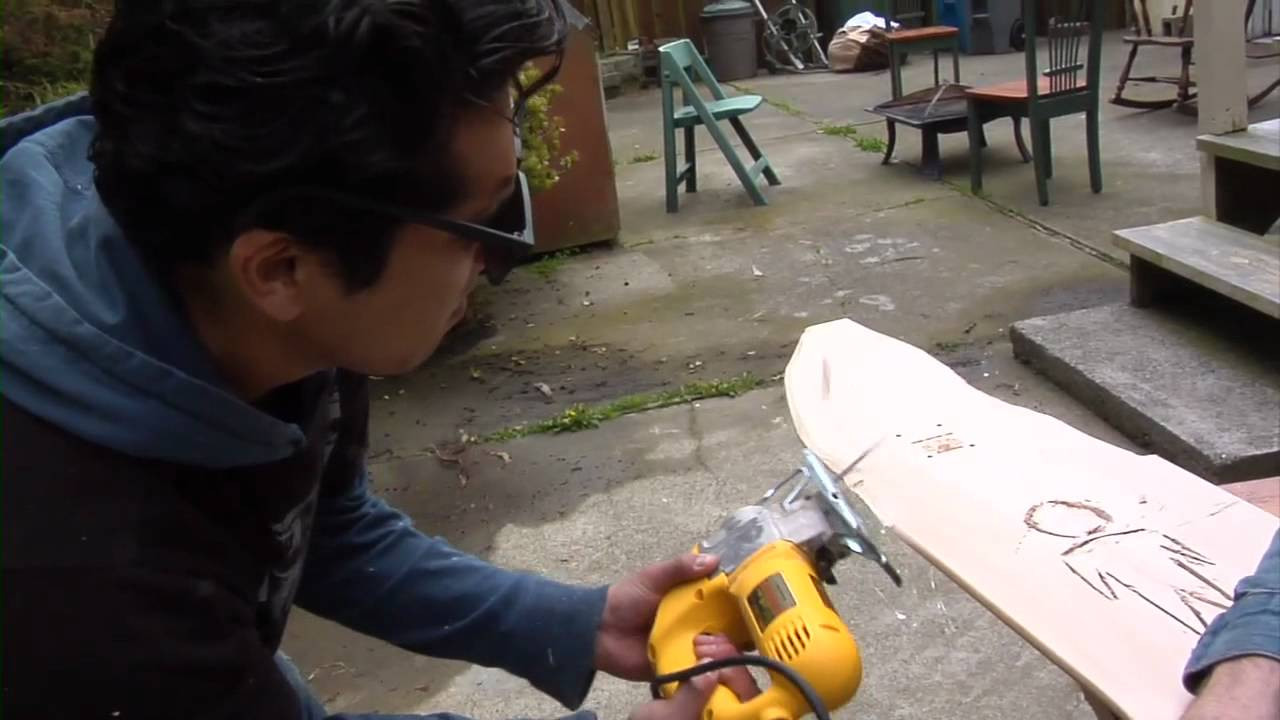 Win Omar Salazar's DIY Deck masterpiece + an Alien Workshop DIY Deck Kit. <br /><br />To enter, leave feedback for Omar on the Alien Workshop DIY facebook page. Most out of this world comment wins. Winner will be chosen by Omar himself on April 25th!<br /><br />Leave comments for Omar @ http://www.facebook.com/AlienWorkshopDIY<br /><br />Contest ends April 25.<br /><br />© 2012 Alien Workshop