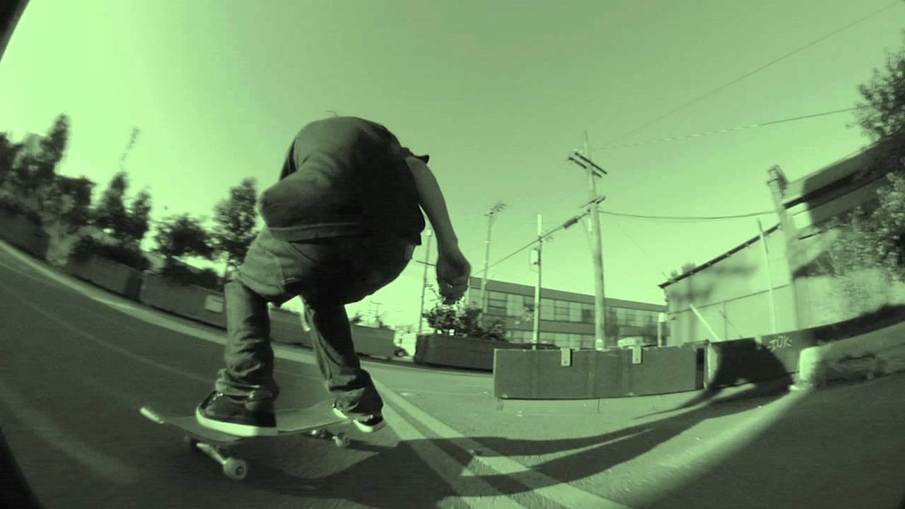 XRAY series commercial featuring Tyler Bledsoe.<br /><br />About the series: <br />The XRAY series features a revised version of our original Hexmark™ construction. For this series, the Hexmark™ pattern is pressed into the bottom veneer on the nose and tail areas only. The raised pattern has less surface area and therefore less friction for nose and tail slide tricks. The pattern tapers right before the truck holes and makes for a flat mounting area for the trucks. This series also features glow in the dark ink to give a unique backlit effect for the XRAY graphic.<br /><br />Get it here:<br />http://www.alienworkshopstore.com/search.php?search_query=xray<br /><br />Music By: Oroboros<br />Song: Muninn<br /><br />© 2012 Alien Workshop