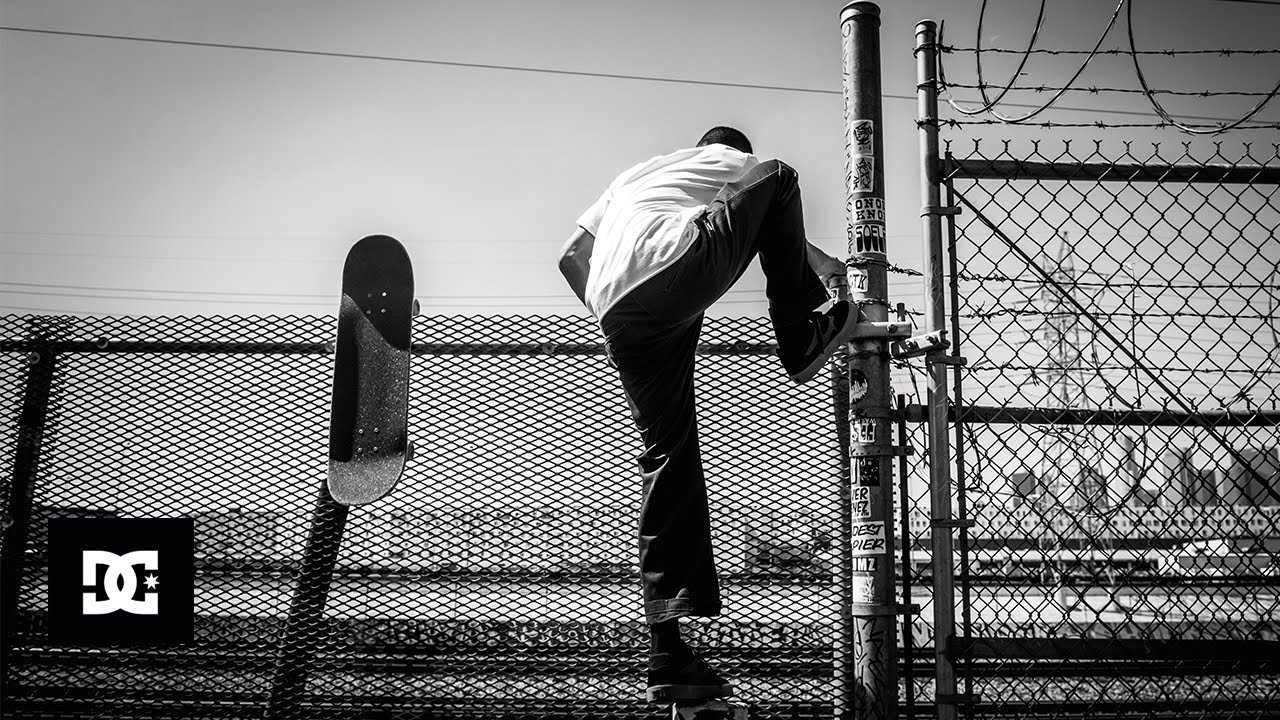 Stand out from the crowd in a bolder breed of vulc. The distinct upper sets the Kalis Vulc apart from the rest of the pack.<br /><br />Meet the KALIS VULC : https://www.dcshoes.com/josh-kalis-collection/