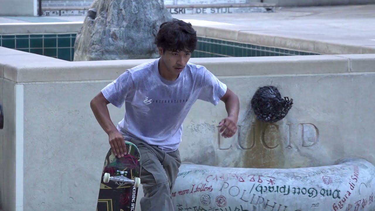 Jonny Hernandez and Juan Moreno in Los Angeles with an éS Cykle Wear Test. <br /><br />Shop the Cykle at: https://esskateboarding.com/products/cykle-white-green-gum<br /><br />Shot and edited by Kev Perez @kevperez