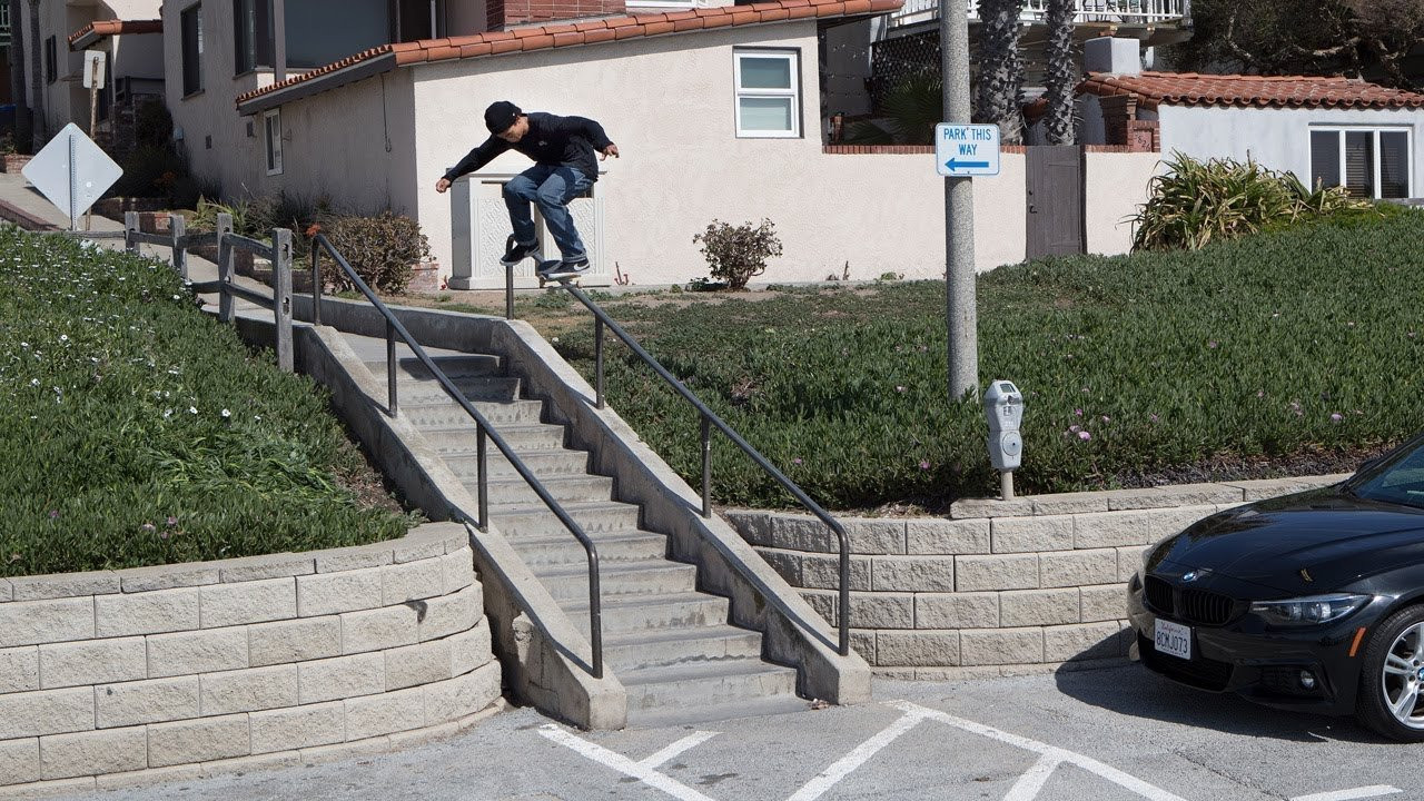 Patrick Praman and the Thunder crew jump in the van to hit the park, roll around Long Beach and jump on some beachfront banisters. Check out Patrick Praman's Thunder presents full part, 4/15 on http://www.thundertrucks.com/<br />#ThunderTrucks