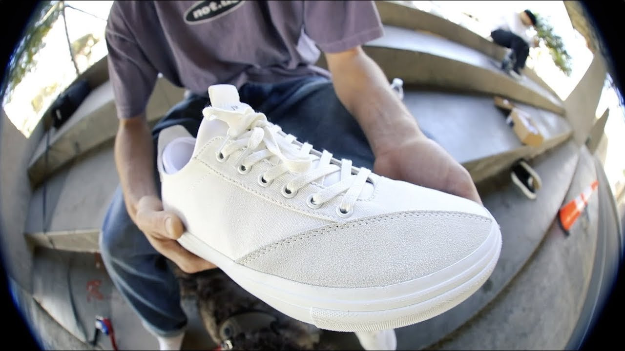 When our friends at Clear Weather told us they were dropping a new model we knew it needed to be put to the test! All of their other shoes have done pretty well, so we knew the Knox would be alright. With a slightly more technical build, The Knox has a built in liner that keeps your foot in place as well as a thicker foot bed to keep you nice and comfy. Clear Weather team rider Matt Barnette handled 100 Kickflips easy and even had a little company from Hash Brown The Dog. Pick up the Clear Weather Knox at CCS.com now!<br /><br />Grab the Clear Weather Knox Here...<br />https://shop.ccs.com/clear-weather-knox-shoes-cream-10-0<br /><br />Shop Entire CCS Site Here<br />https://shop.ccs.com<br /><br />See More CCS Videos Here<br />https://shop.ccs.com/the_catalog<br /><br />Sign Up For A CCS Catalog Here<br />https://shop.ccs.com/catalog-request<br /><br />See Cute Puppies Here<br />http://images6.fanpop.com/image/photos/37300000/Cute-puppies-dogs-37395739-1600-1200.jpg<br /><br />Follow CCS on Instagram : @CCS<br />Follow CCS on Twitter: @CCS_SKATE<br />Follow CCS on Facebook: Facebook.com/ccs.skate<br /><br />Okay, we're done here. Thanks for watching!