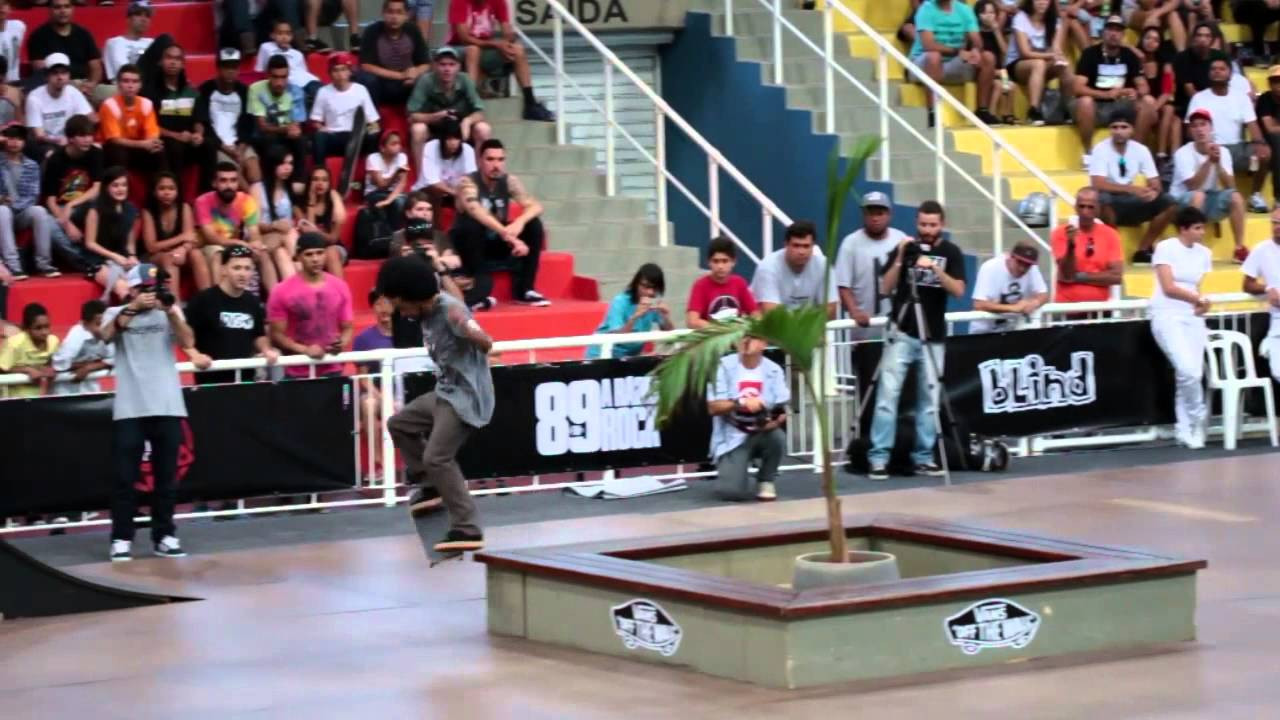 BLIND at VANS ROYAL SIDE STRIPE in BRASIL with Filipe Ortiz<br />Filmed & Edited by PORQUEEU Filmes