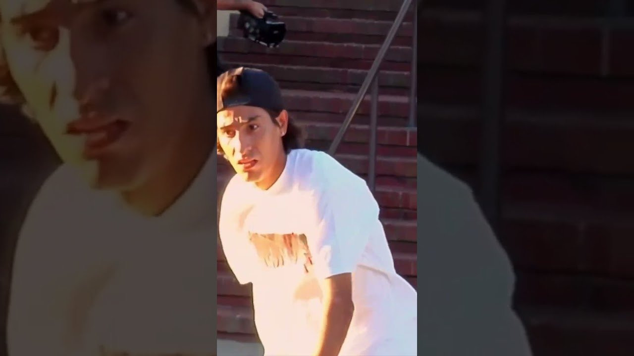 Jhancarlos Gonzalez gap to rail.