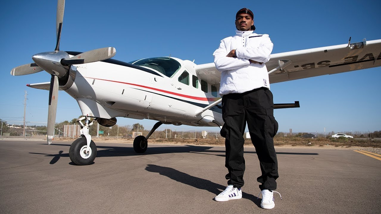 Tyshawn Jones and the Hardies crew take to the skies to launch the second capsule collection between adidas Skateboarding and Hardies Hardware. <br /><br />Featuring TJ, Tyshawn Jones, Jake Donnelly, Who Kid, Troy Stilwell, Val Perre and Justin Casado.<br /><br />Official Website: http://adidas.com/skateboarding<br />Instagram: http://instagram.com/adidasskateboarding<br />Facebook: http://fb.com/adidasskateboarding<br /><br />#adidasSkateboarding #HardiesHardware