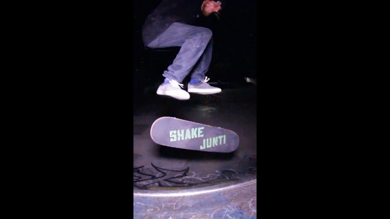 Lights out at El Sereno with Jordan Wagner 🔦<br />🚨 Issue 20 coming 6/16!<br /><br />#Skateboarding #Skatepark #ElSereno