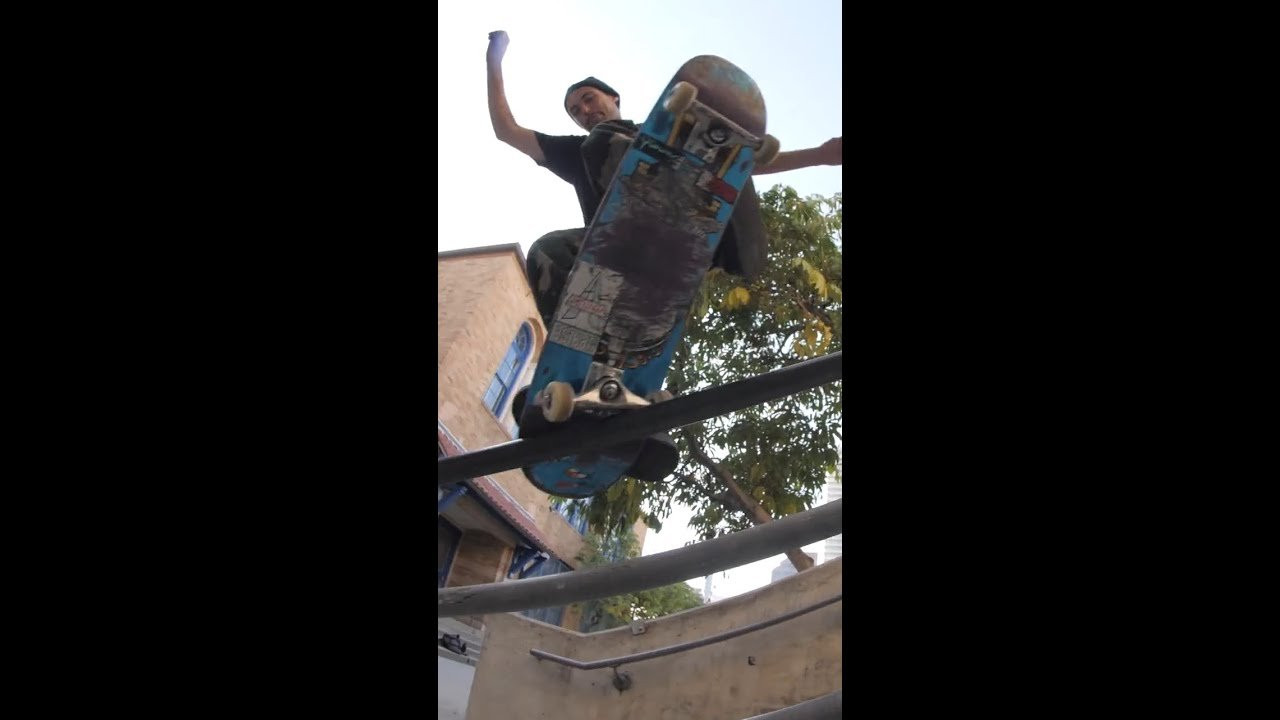 Mike Piwowar opener from issue 19💥<br />📹 @smallchangeca<br /><br />#Skateboarding