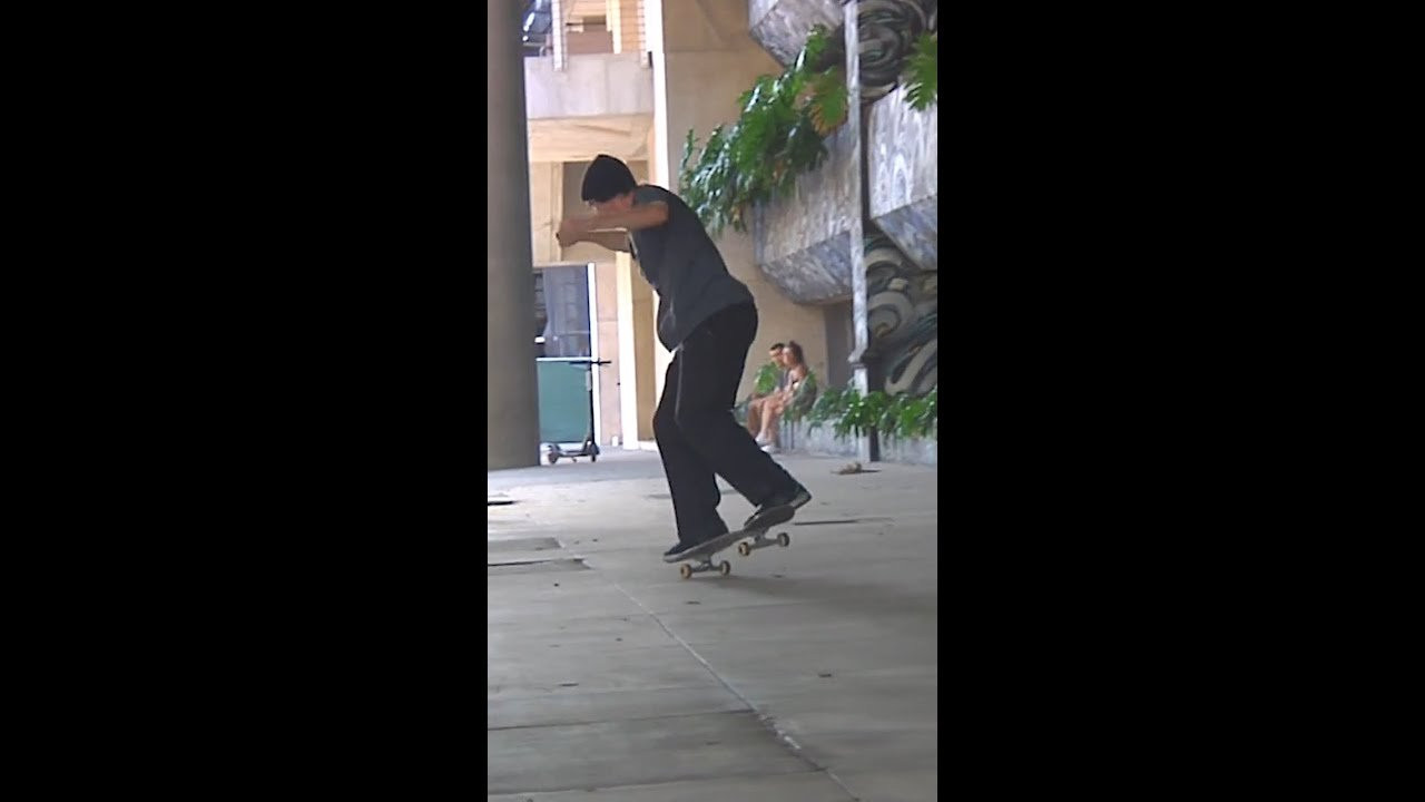 A couple with Donny Hixson from his segment "You Should Know" back in issue 3!<br /><br />#Skateboarding