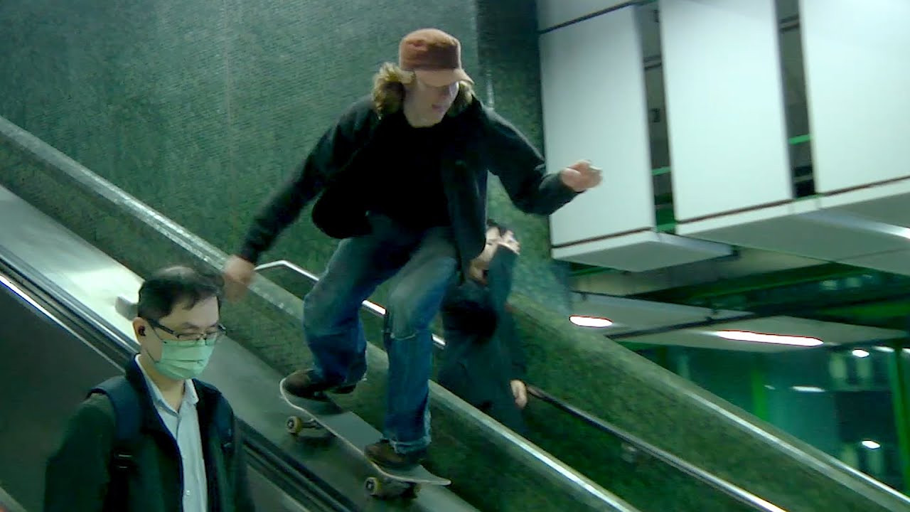 Feat. Jasper Dohrs, Mikey Silva, Mons Bøhmer Rud, Jens Ugland, Ruben Alexander Soon, Marty, Patrick Riberg, Xiao Jay.<br /><br />Happy to bring you this edit by Wietse Thomas, straight from our Hong Kong friends with a worldwide team. Great people skating great spots. <br />Read the full article here: https://pocketskatemag.com/victoria-hk-a-small-bag-of-mixed-nuts<br /><br />Filmed & Edited by Wietse Thomas<br />Photography by Wietse Thomas & Owen Yu<br /><br />Get our books & apparel collection here: https://pocketskatemag.com/shop/<br /><br />Feel free to subscribe to our channel and follow us on Instagram:<br />http://www.instagram.com/pocketskatemag <br /><br />Our Website:<br />http://www.pocketskatemag.com