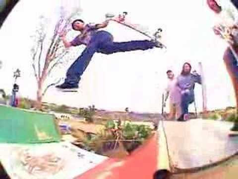 Black Label team BBQ at Leepers house down in Tijuana. Burgers, Beers, and good times with the Label crew. !MUCHO EXTREMO!<br /> <br /> For better Black Label Videos visit www.blacklabelskates.com/peepshow