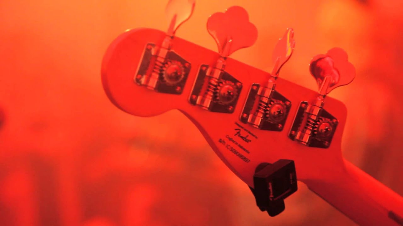 The perfect mix of Terakaft’s deep bass tones, pulsating heartbeat of percussion, and two rhythm guitars—one keeping the beat effortlessly, the other soaring and sweet—transported this Converse Red Light Session to the deepest heart of the desert.