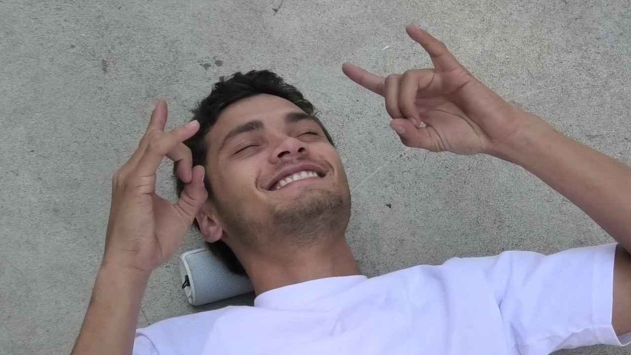 B-sides? Are you serious? Rough Cuts? Get out of here. Forget leftovers! Get it Strait, Simon Jensen’s ‘behind the video part’ will make your day.