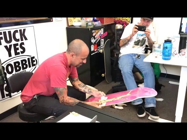 The crew at Deluxe surprised Jim Thiebuad with his Krooked Guest board that he had no idea was coming! <br /><br />Was the Gonz able to spell his name right? Watch the video to find out!<br /><br />https://www.instagram.com/jimthiebaud/<br />https://www.instagram.com/krooked<br />http://www.krookedskateboarding.com
