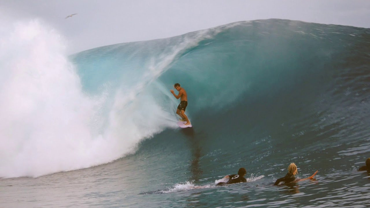 At the heaviest wave in the world, Matahi Drollet and Barron Mamiya make it look easy. <br /><br />Filmed by: Tim Pruvost<br />Music: LeaLani