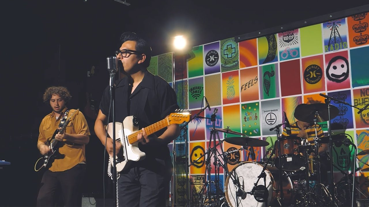 OC-based band 3LH stopped by the Hurley Studios for a quick studio session. This song, called “Lonely Hearts” is from their most recent EP ‘Supremo.’ Catch them at SUNSET HAZE fest in Santa Ana on May 31. <br /><br />Connect with them here:<br />BANDCAMP<br />https://3lhofficial.bandcamp.com/<br />SPOTIFY<br />https://open.spotify.com/artist/3ZJ3kHmCqRUqK4fYltHc7f?si=WOqeBwE5QOG6f27U_BiEMw<br />FB<br />https://www.facebook.com/3LHboyz/<br />INSTAGRAM<br />https://www.instagram.com/3lh_official/?hl=en<br /><br />#3LH #HurleyRecordings #Hurley