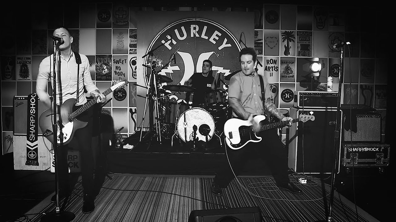 Sharp/Shock plays their first single, Dancing All Night, from their new album "Youth Club" live from Hurley Recordings. Enjoy.<br /><br />Directed by Daniel Ybarra