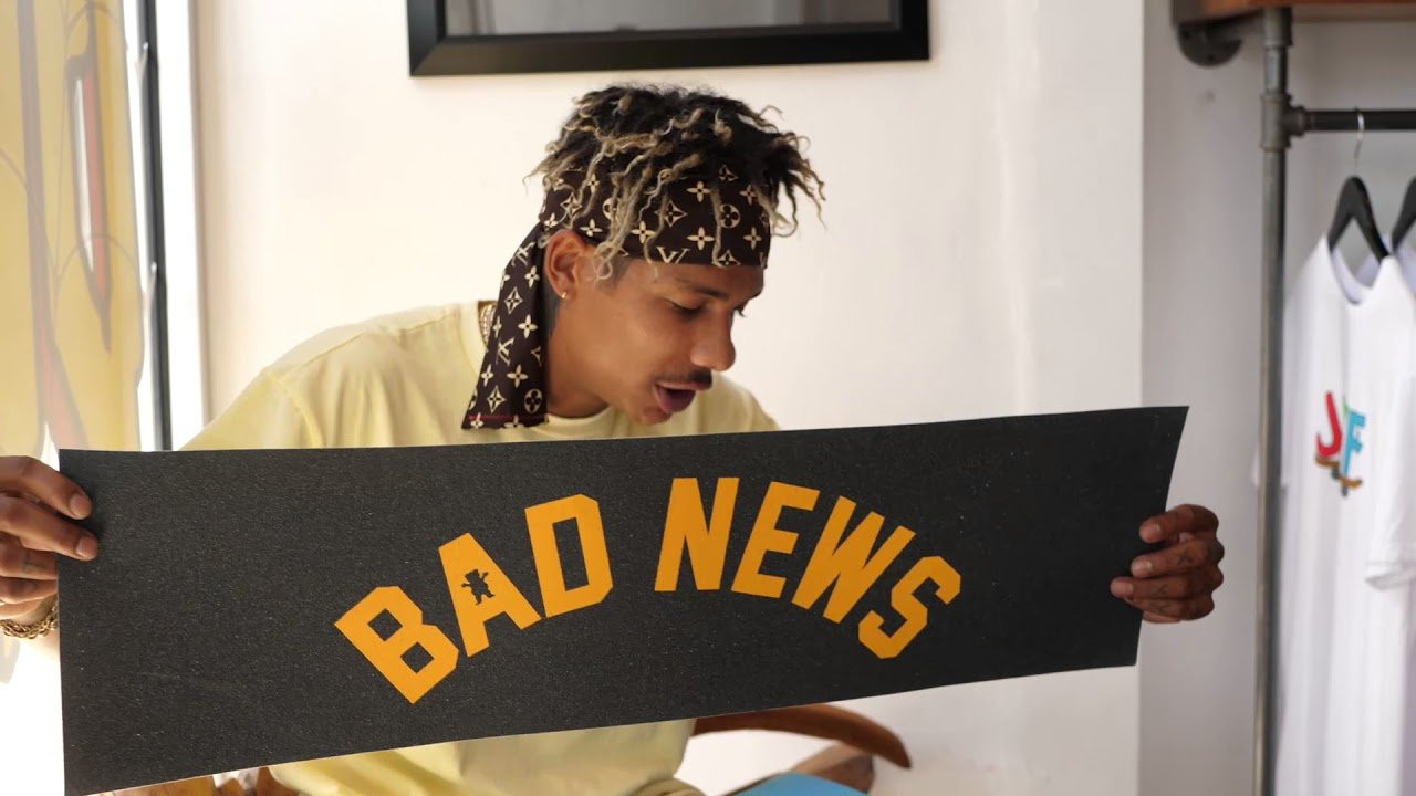 For the 1st time every Grizzly Griptape will be releasing a Griptape Mystery Box! This box will include 5 sheets of Griptape for only $30, retail value is over $60! Check out Boo Johnson give you the break down on this exclusive box! #GrizzlyGang <br />Filmed By : Dan Abadi <br />FOLLOW US<br />SNAPCHAT - @GrizzlyGriptape<br />INSTAGRAM - @GrizzlyGriptape<br />TWITTER - @GrizzlyGriptape<br />FACEBOOK - Facebook.com/grizzlygriptape