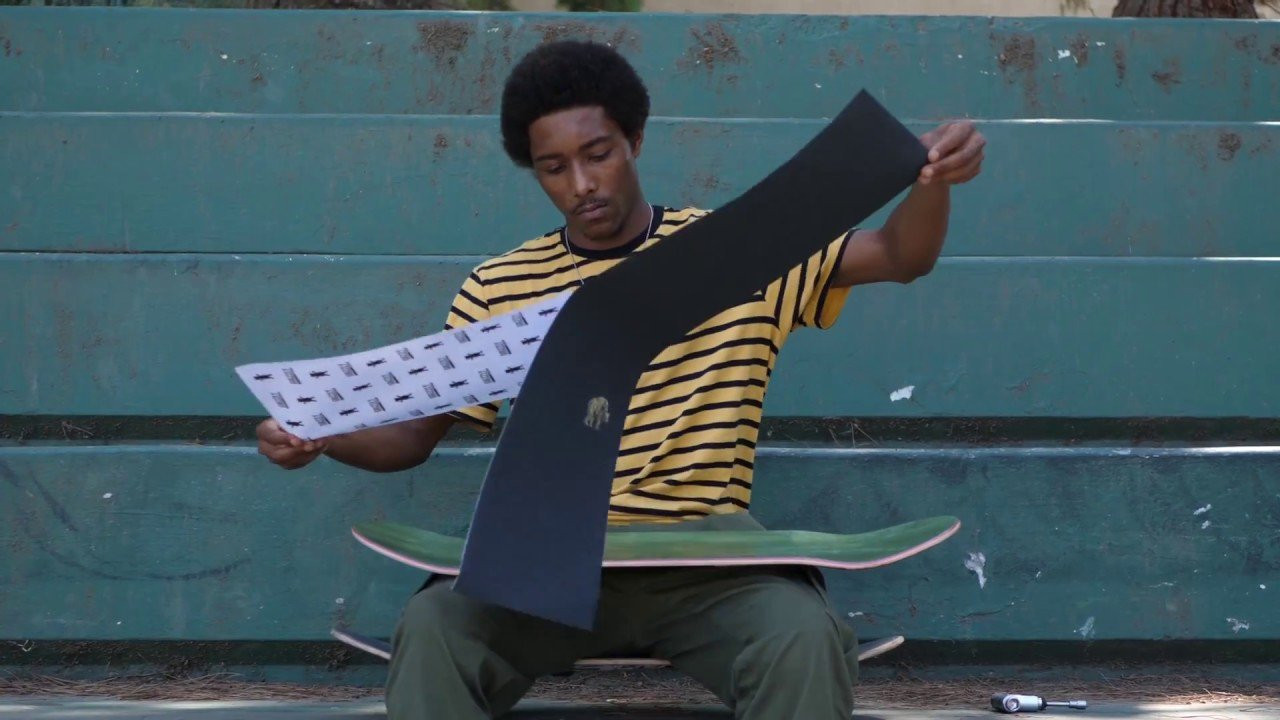 Dominick Walker hit up green ledge spot in Los Angeles to test out Grizzly new Birds & Bees Fall 17 griptape. Check out Domo set up a fresh sheet and stack a few clips. <br />Direct link to Product Here - https://grizzlygriptape.com/collections/griptape/products/birds-bees-griptape<br />Filmed by : Dan Abadi<br />FOLLOW US<br />SNAPCHAT - @GrizzlyGriptape<br />INSTAGRAM - @GrizzlyGriptape<br />TWITTER - @GrizzlyGriptape<br />FACEBOOK - Facebook.com/grizzlygriptape