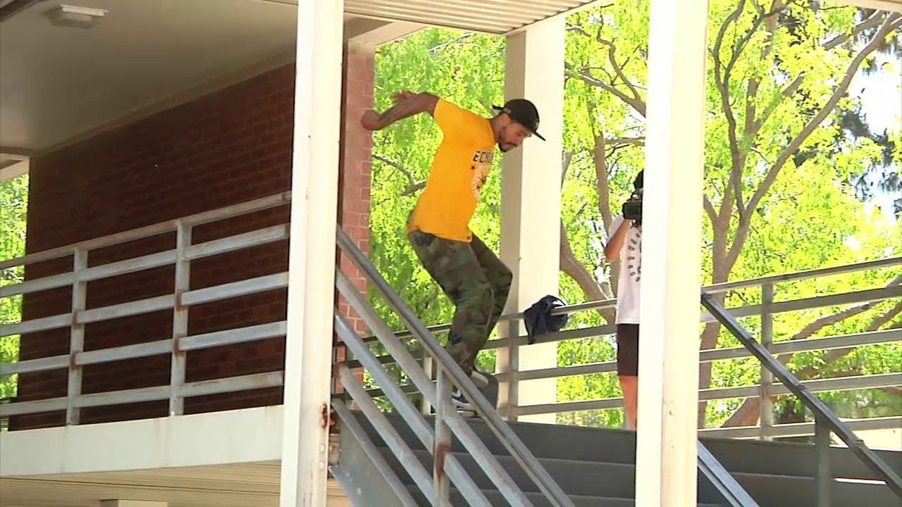 Manny Santiago takes the Grizzly Ad for Thrasher Magazine for the month of September. Check out the footage of his Nollie Filp between Poles! <br />Filmed by: @harrybergenfield @EvanSicken<br />FOLLOW US<br />SNAPCHAT - @GrizzlyGriptape<br />INSTAGRAM - @GrizzlyGriptape<br />TWITTER - @GrizzlyGriptape<br />FACEBOOK - Facebook.com/grizzlygriptape